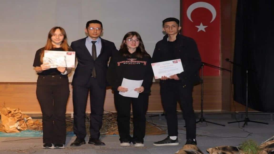 18 Mart Şehitleri Anma Günü ve Çanakkale Zaferi İlçe Geneli Liseler Arası Kompozisyon Yarışması 